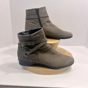 MEPHISTO COOL-AIR Women's US 9.5 Brown Belted Suede Leather Ankle Boots Booties